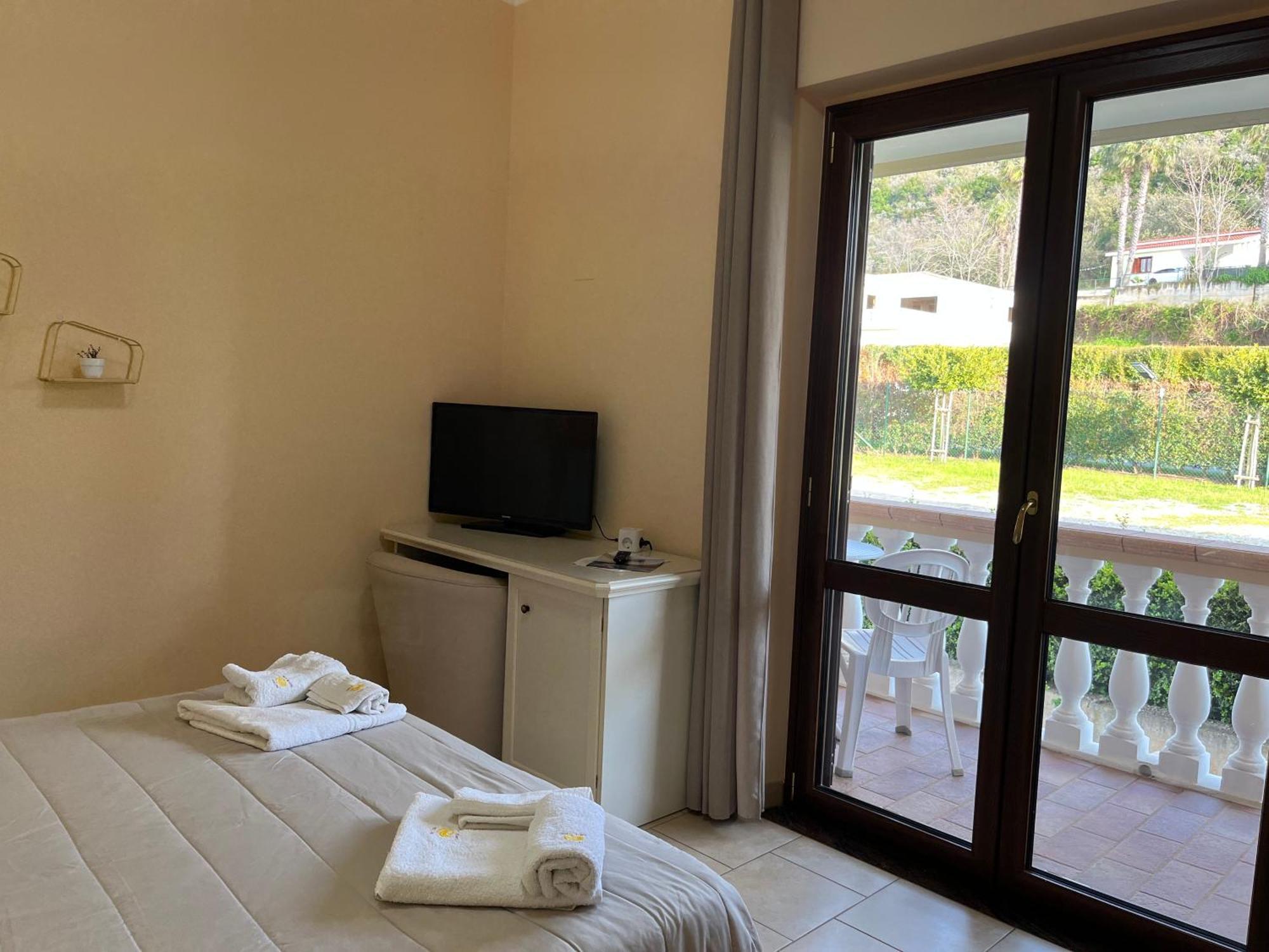 Residenza Domus Aurea Tropea- Vista Mare Hotel Santa Domenica  Exterior foto