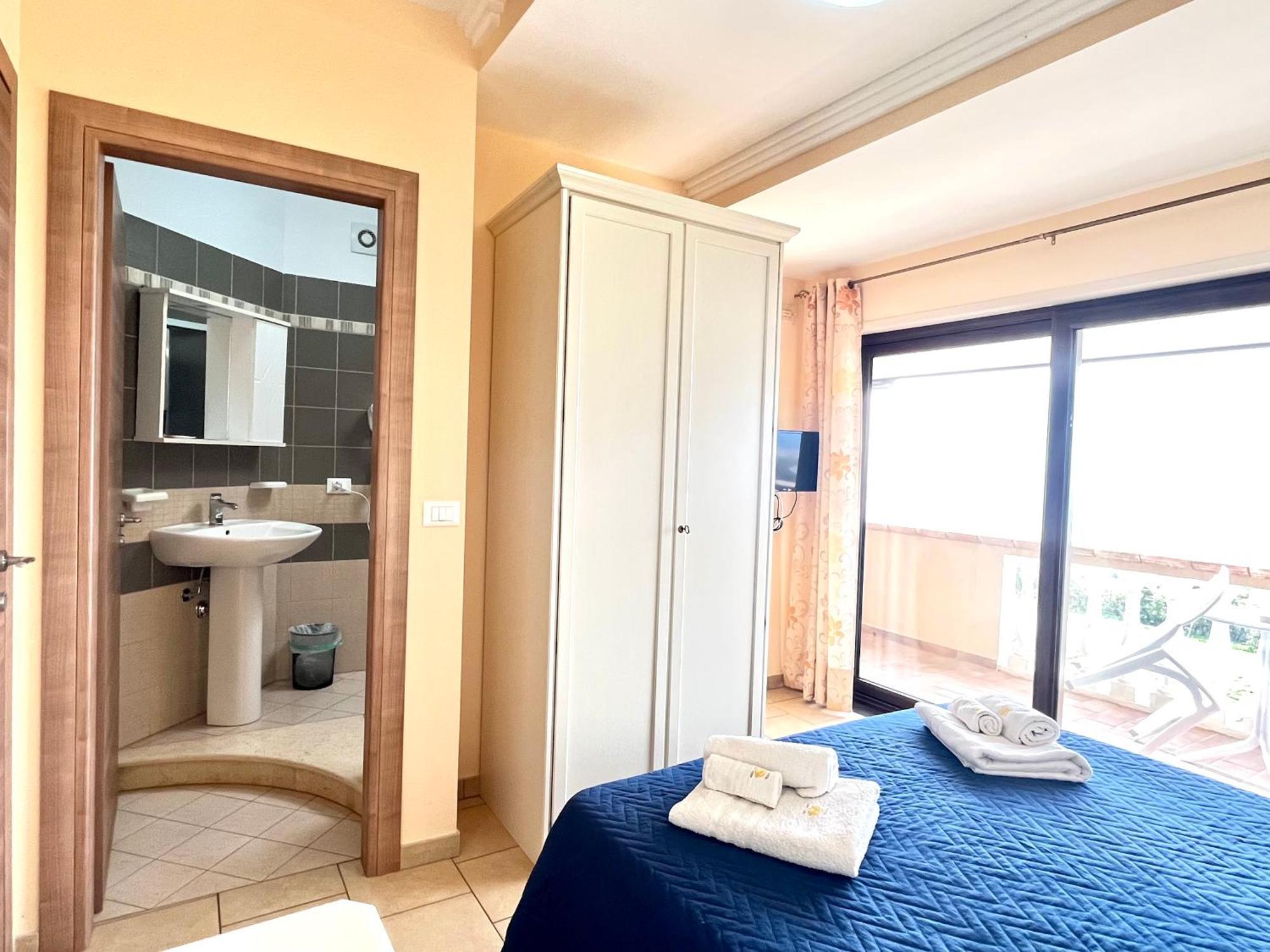 Residenza Domus Aurea Tropea- Vista Mare Hotel Santa Domenica  Exterior foto